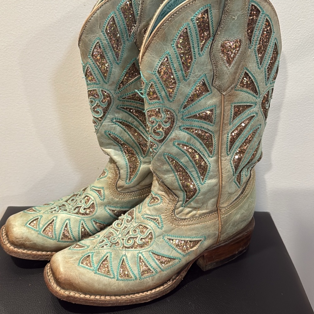 Women's Western Boots in Turquoise and Gold